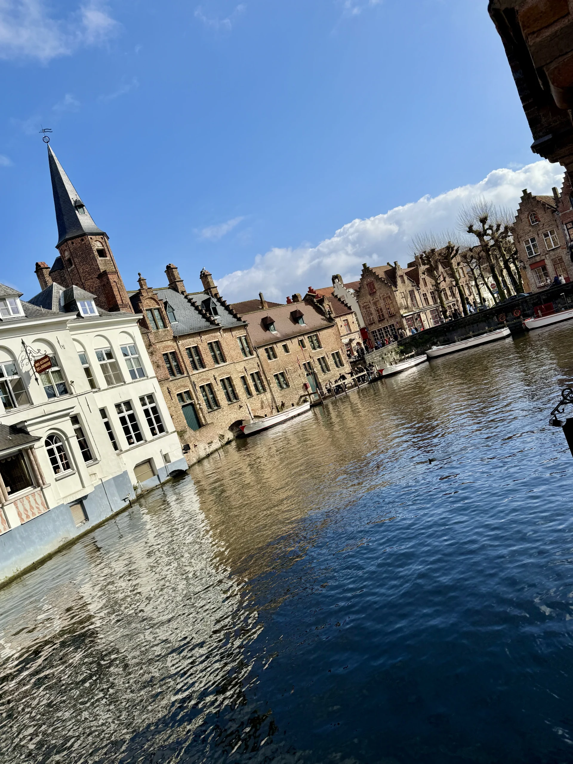 bruges-canal-tour